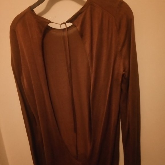 New Club Monaco Sexy holiday Top - Picture 2 of 4